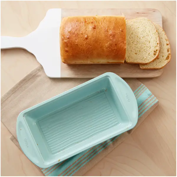 Wilton Texturra 9x5 Loaf Pan