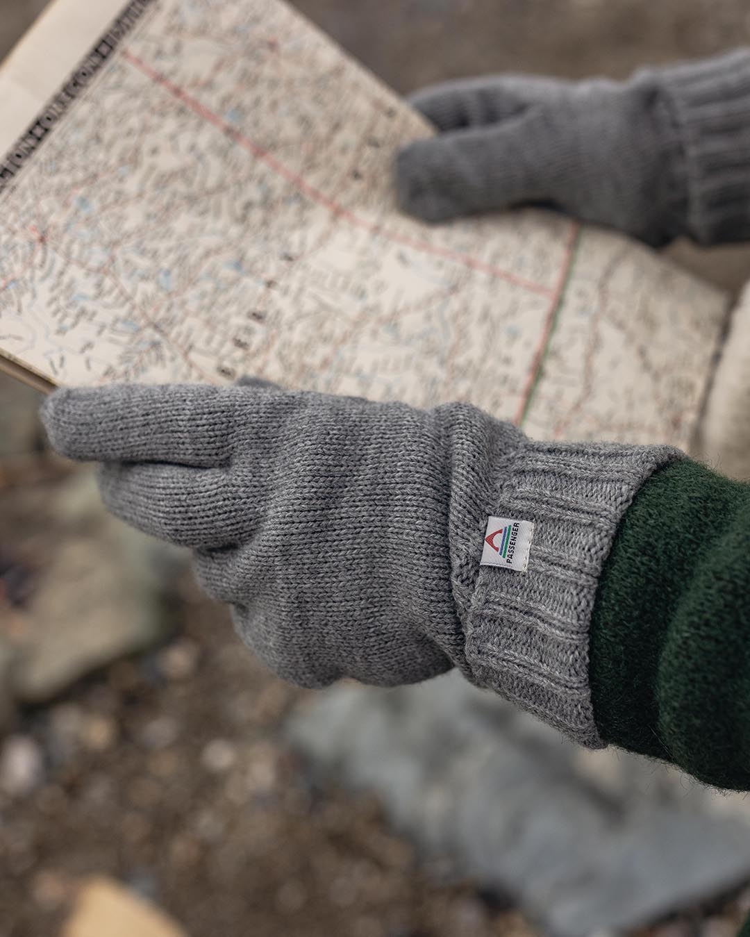 Gale Recycled Acrylic Knitted Gloves - Flecked Grey Marl