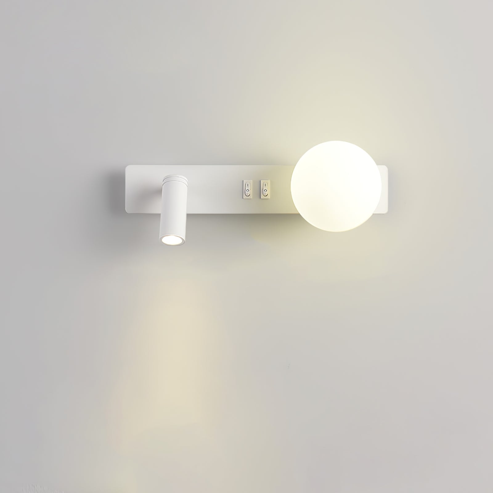 Glos Slim wall lamp