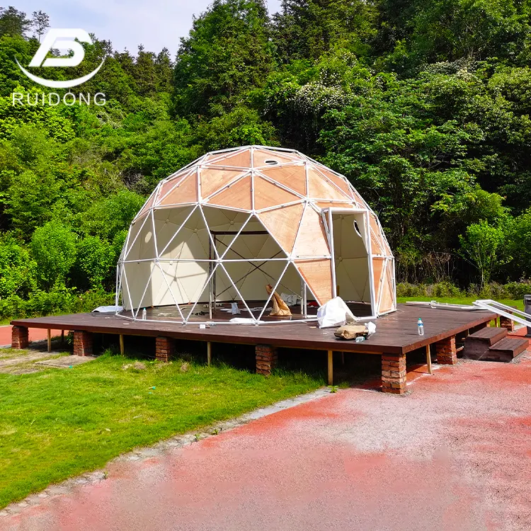 Outdoor Hotel Tent Luxury Camping Dome Tent Glamping House Waterproof Colorful With Insulating Lining