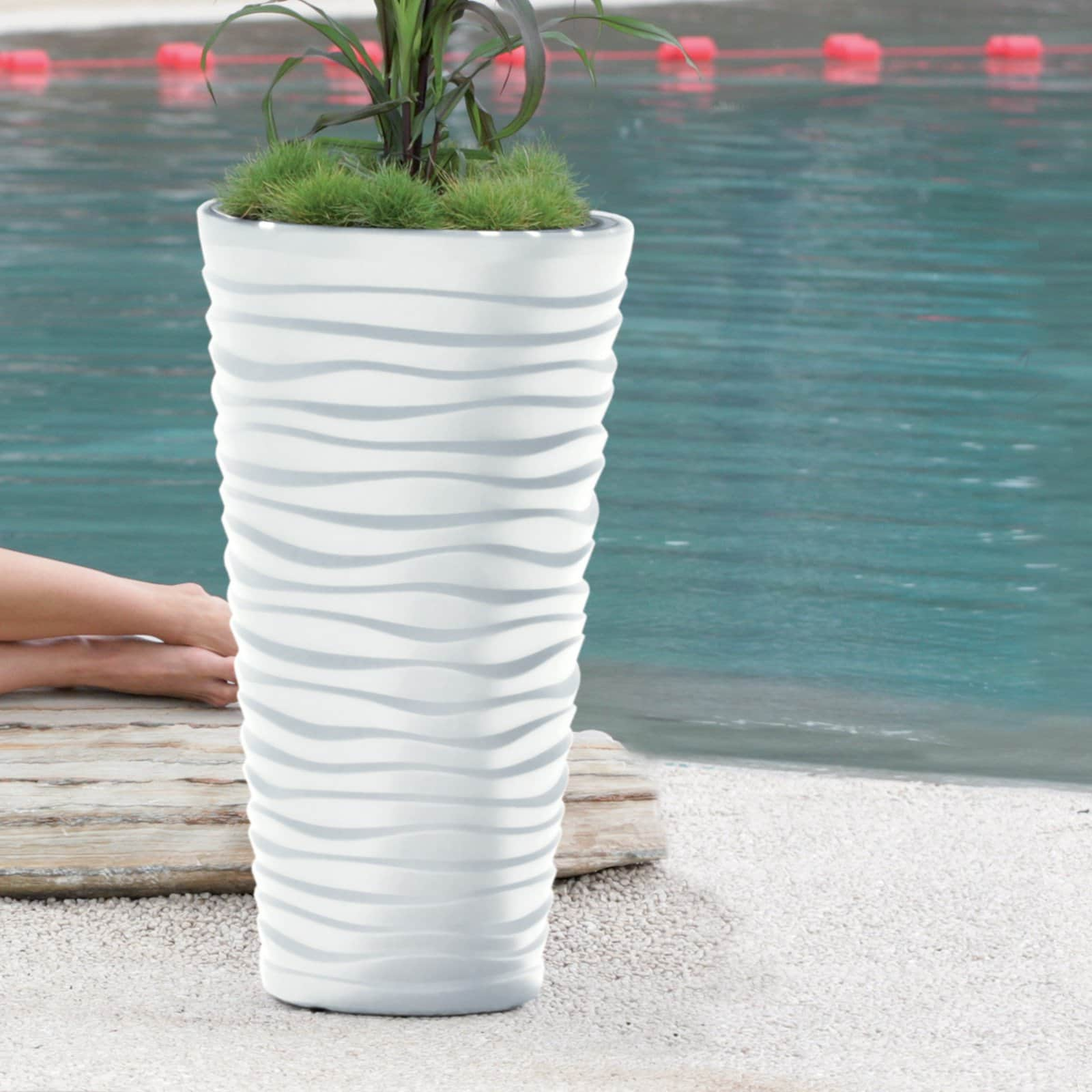 Kasamodern Modern Round Planter Pot with Horizontal Waves