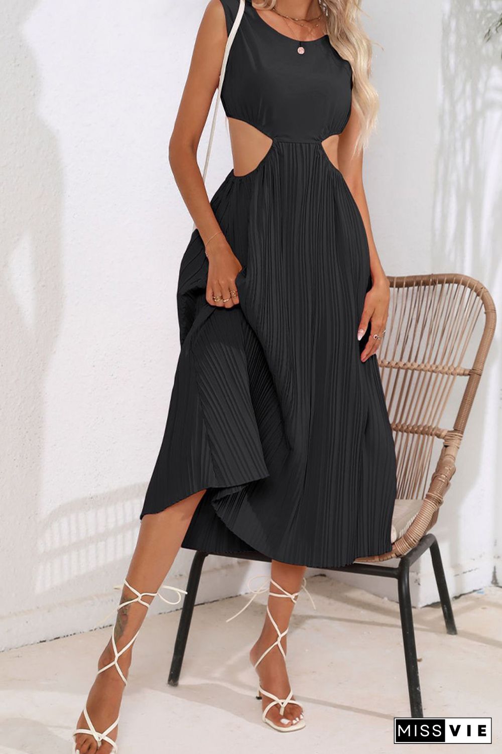 Plain Cut Out Waist Pleated Sleeveless Maxi Dress