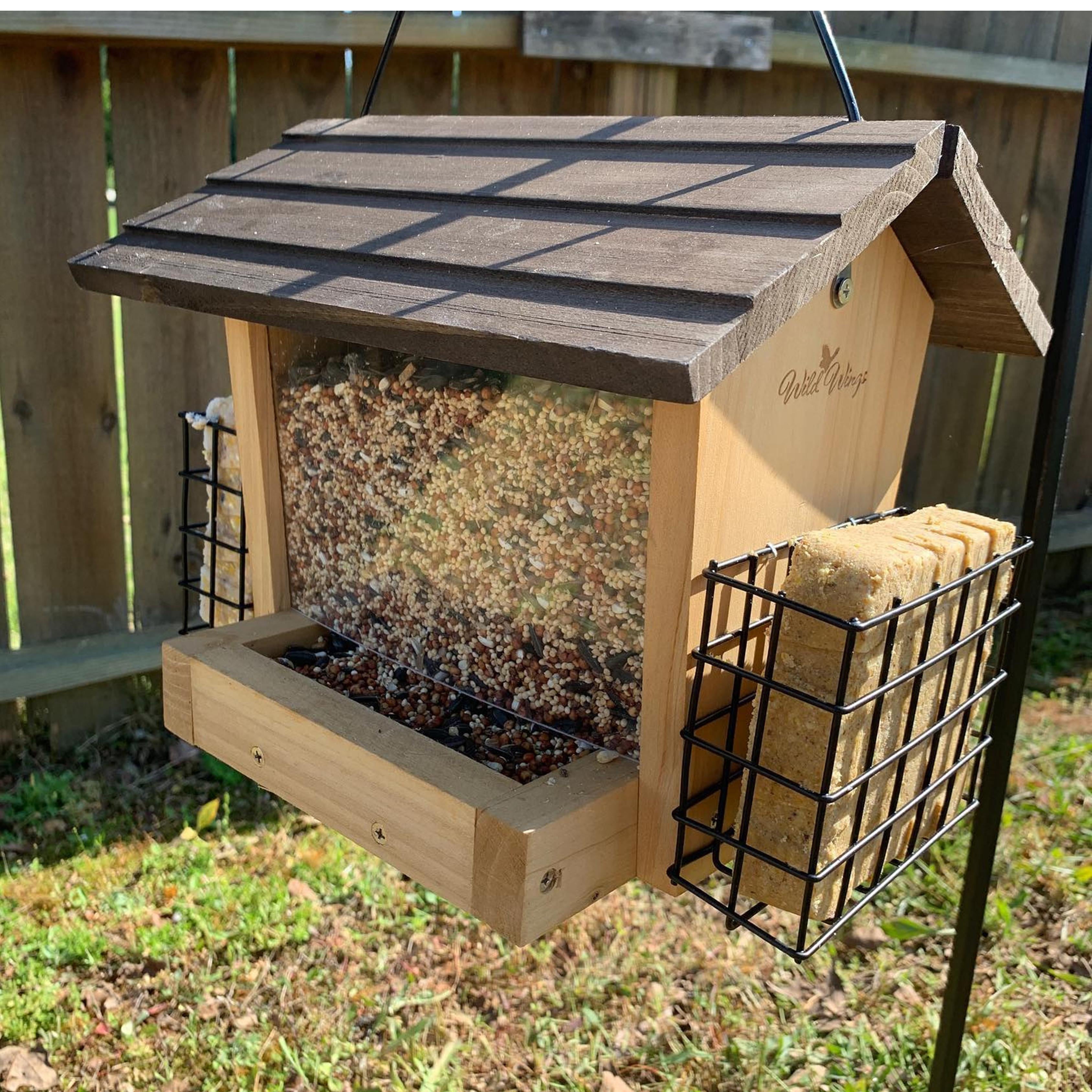 Wild Wings Cedar Hopper Bird Feeder with Suet Cages， 3 Quart