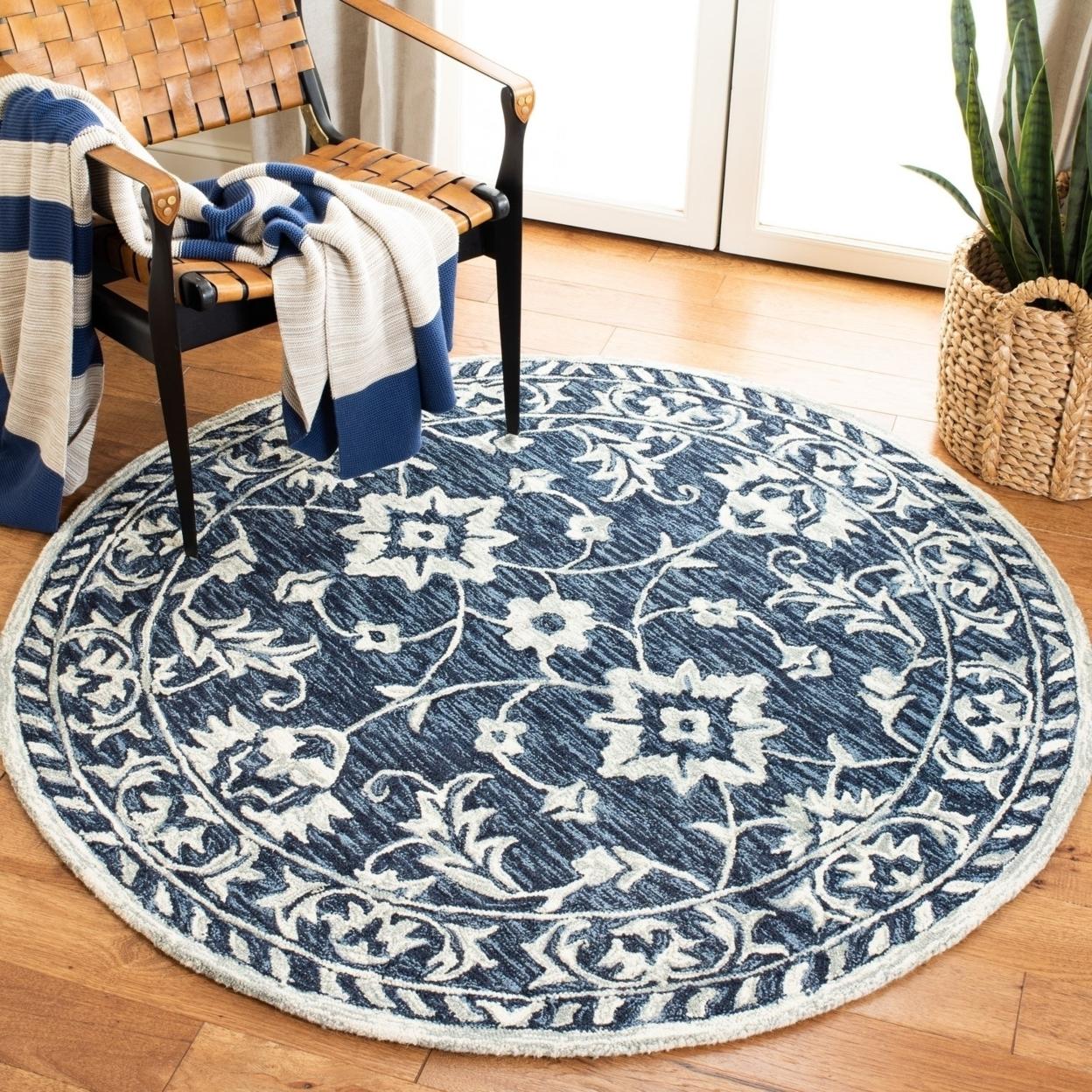 SAFAVIEH Micro-Loop Kevin Floral Area Rug， Navy/Taupe， 5and#8242; x 5and#8242; Square