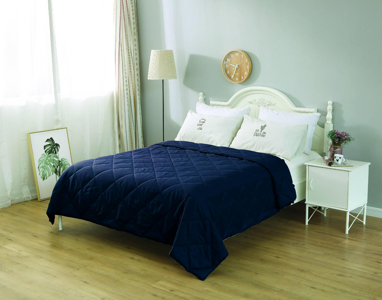 St. James Home Soft Cover Nano Feather Filled Blanket， Full/Queen， Navy