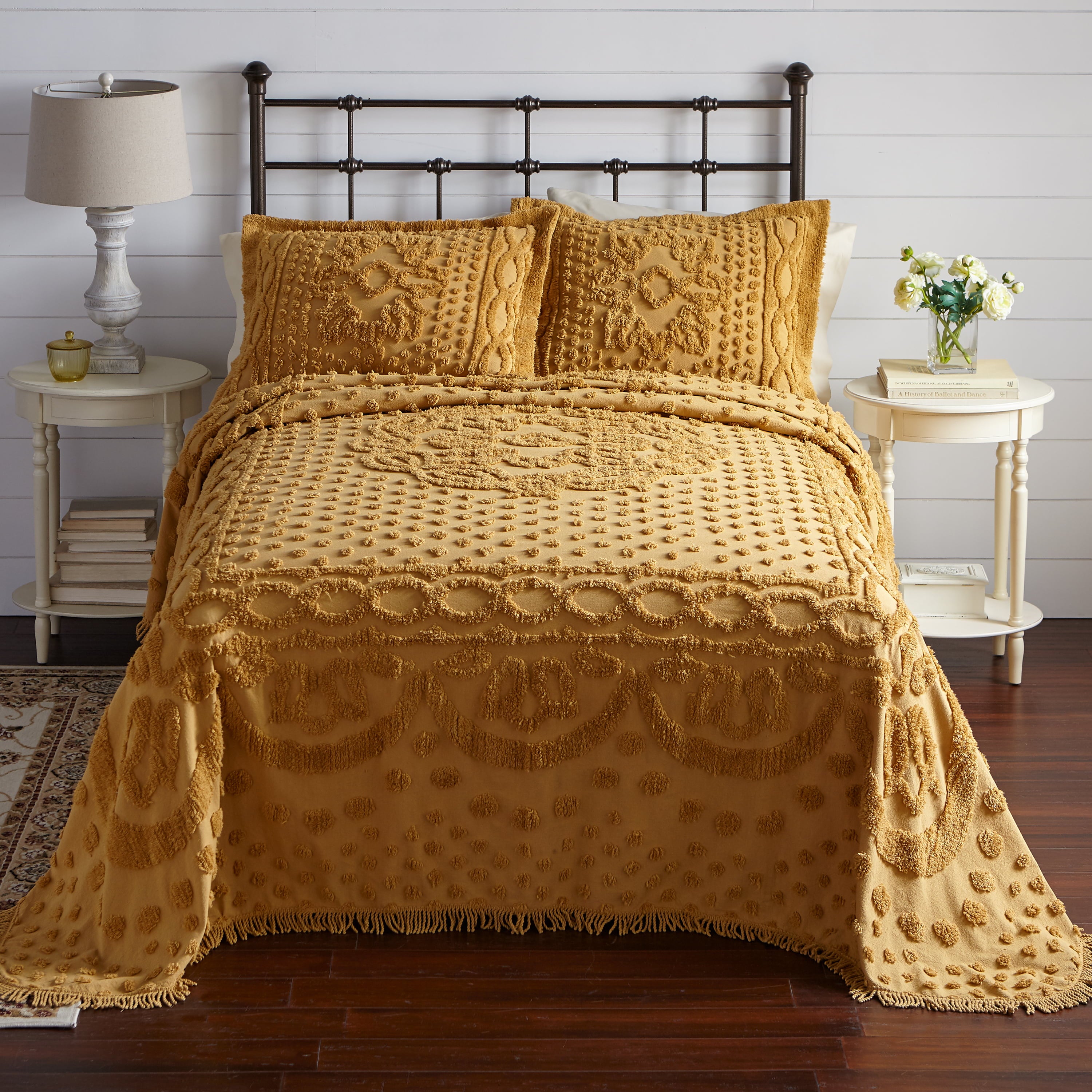 Brylanehome Georgia Chenille Bedspread - King， Gold