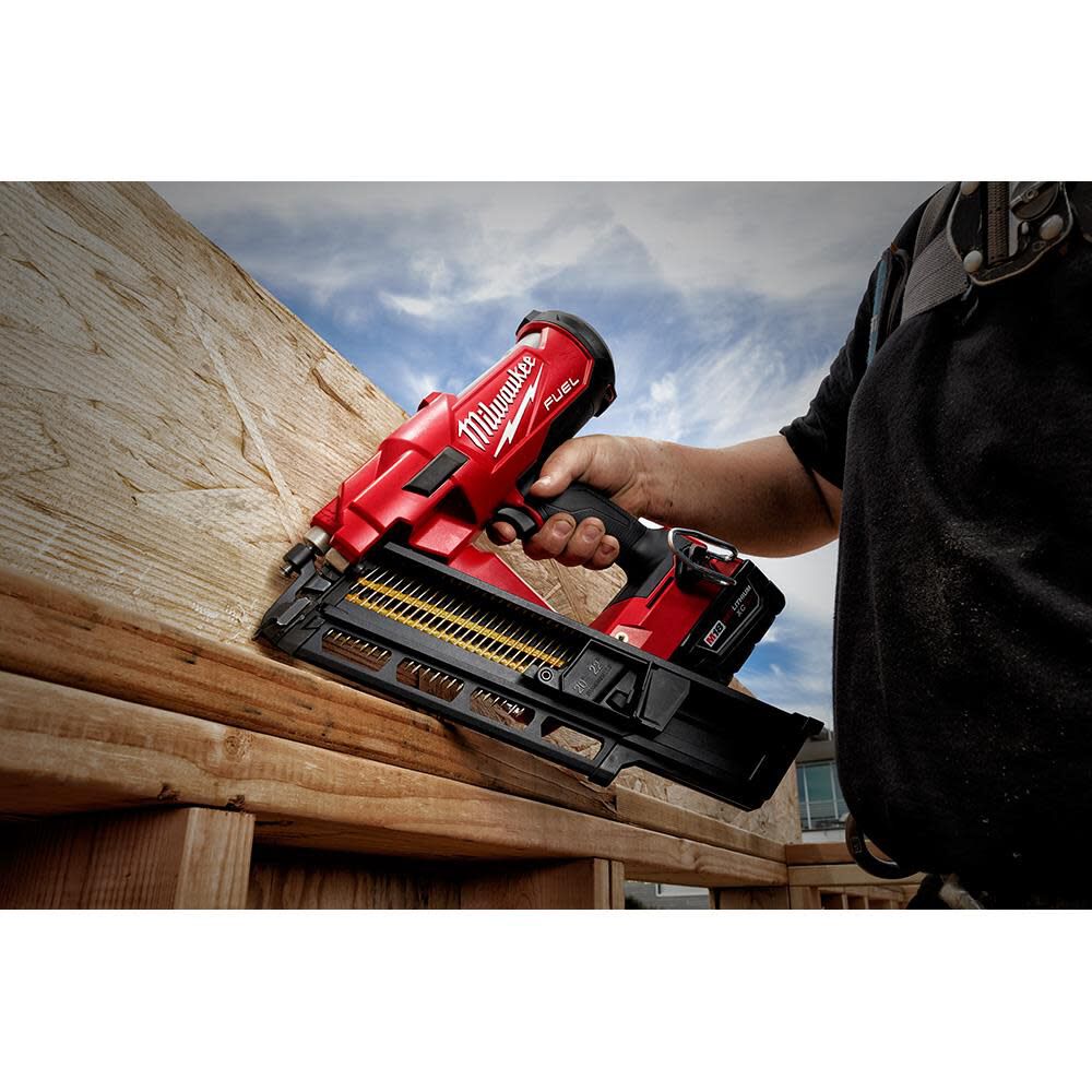 Milwaukee M18 FUEL 21 Degree Framing Nailer 2744-20 from Milwaukee