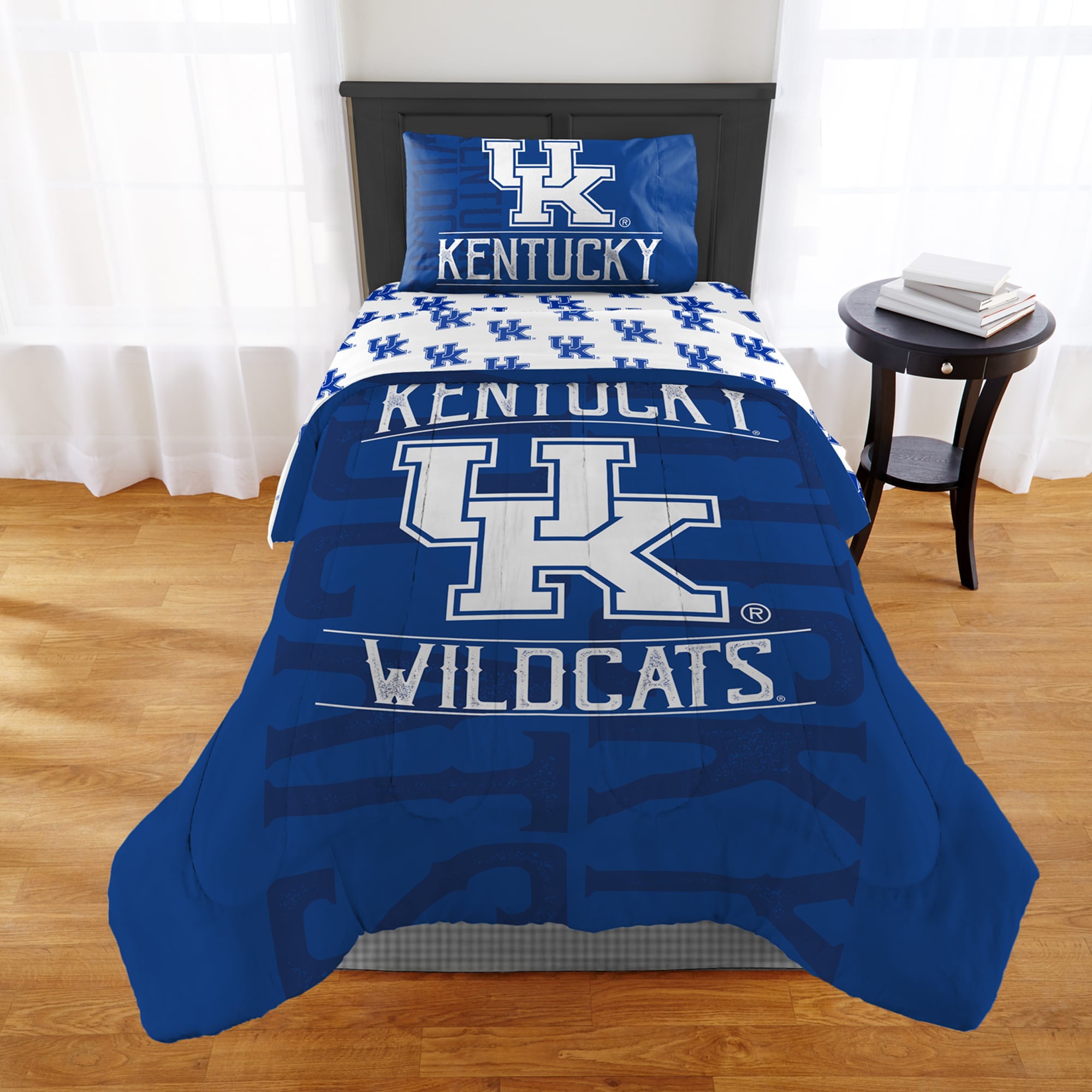 NCAA Kentucky Wildcats Comforter Set， Twin / Twin XL， Affiliation Design， Team Colors， 100% Polyester， 2 Piece Set