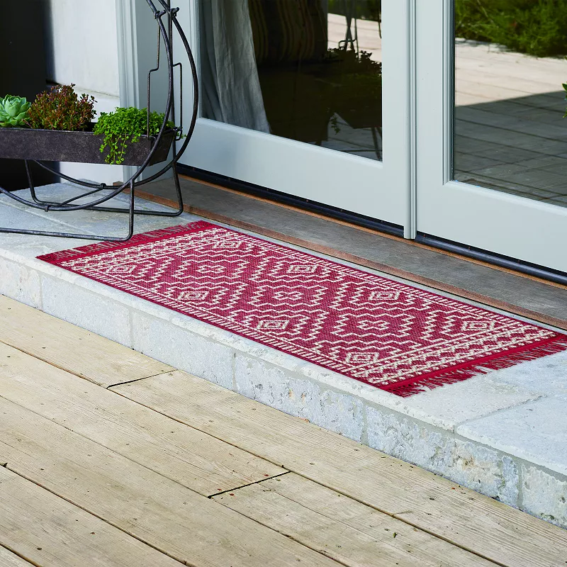 Sonoma Goods For Life® Indoor/Outdoor Red Geo Diamond Rug