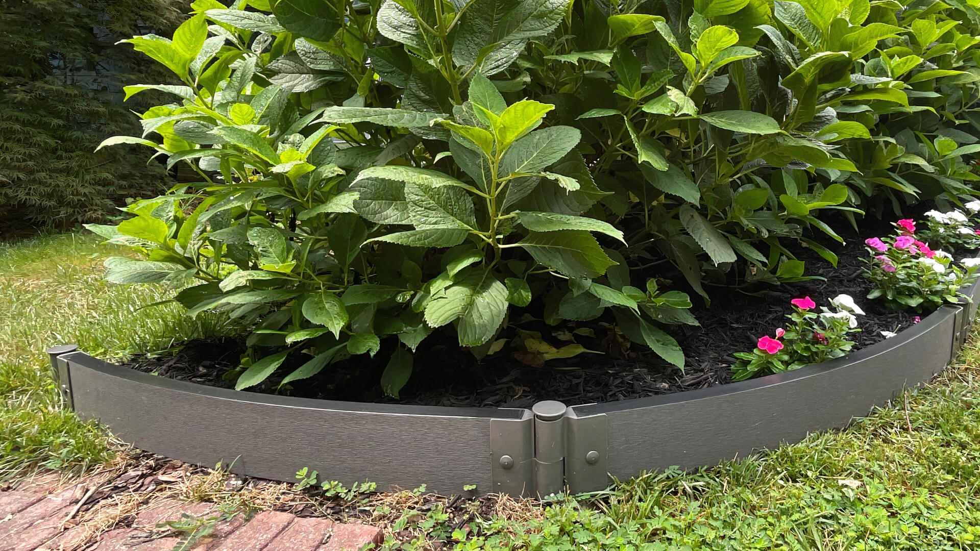 Curved Landscape Edging Kit