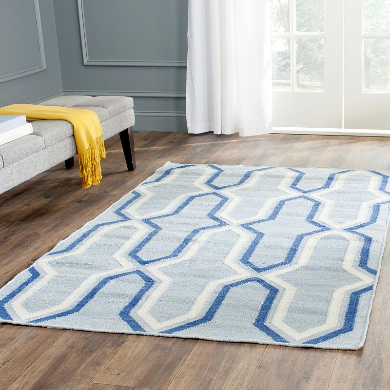 Safavieh Dhurries Flattened Quatrefoil Handwoven Flatweave Wool Rug