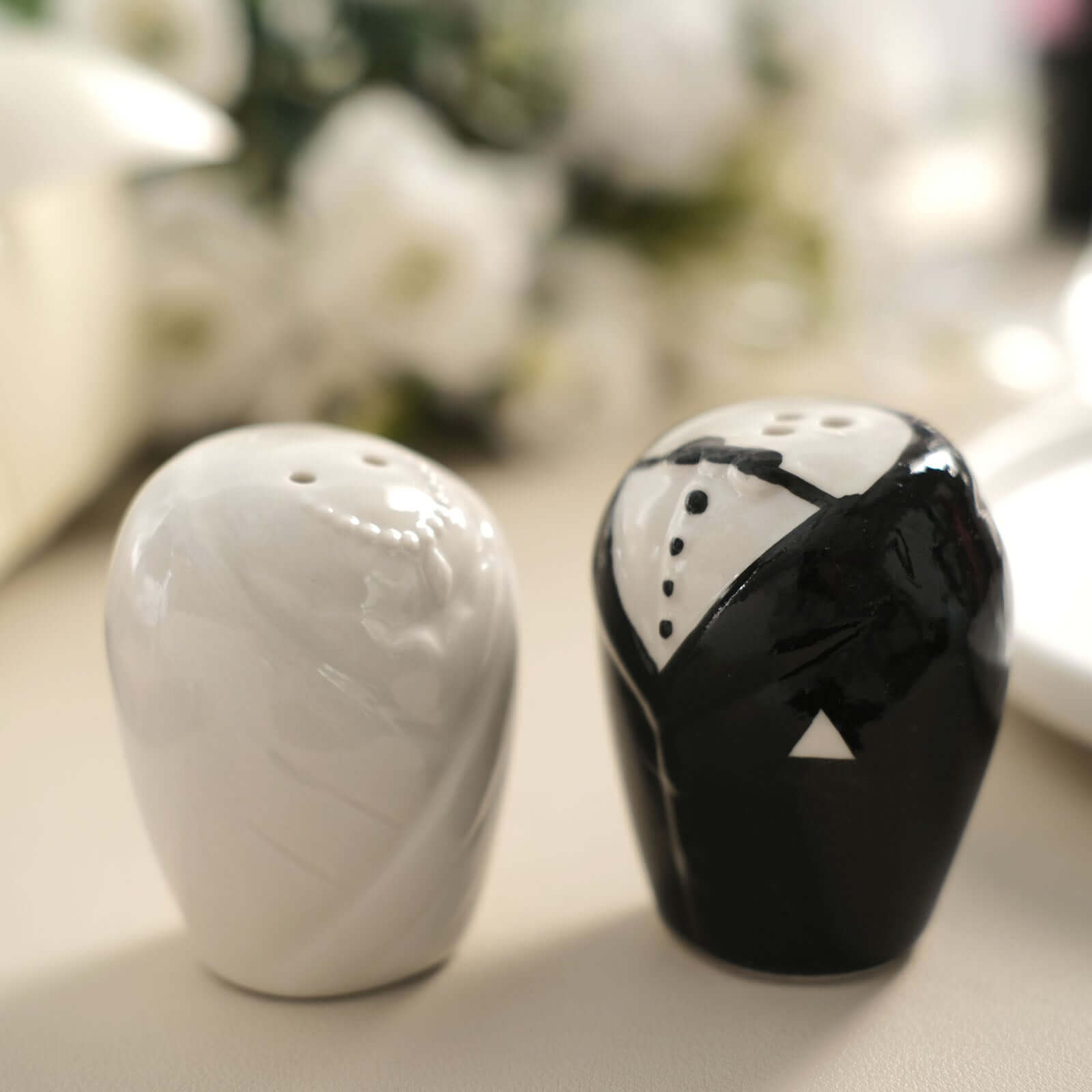 Bride/Groom Ceramic Salt And Pepper Shaker Party Favors Set, Wedding Favors in Pre-Packed Gift Box 2.5