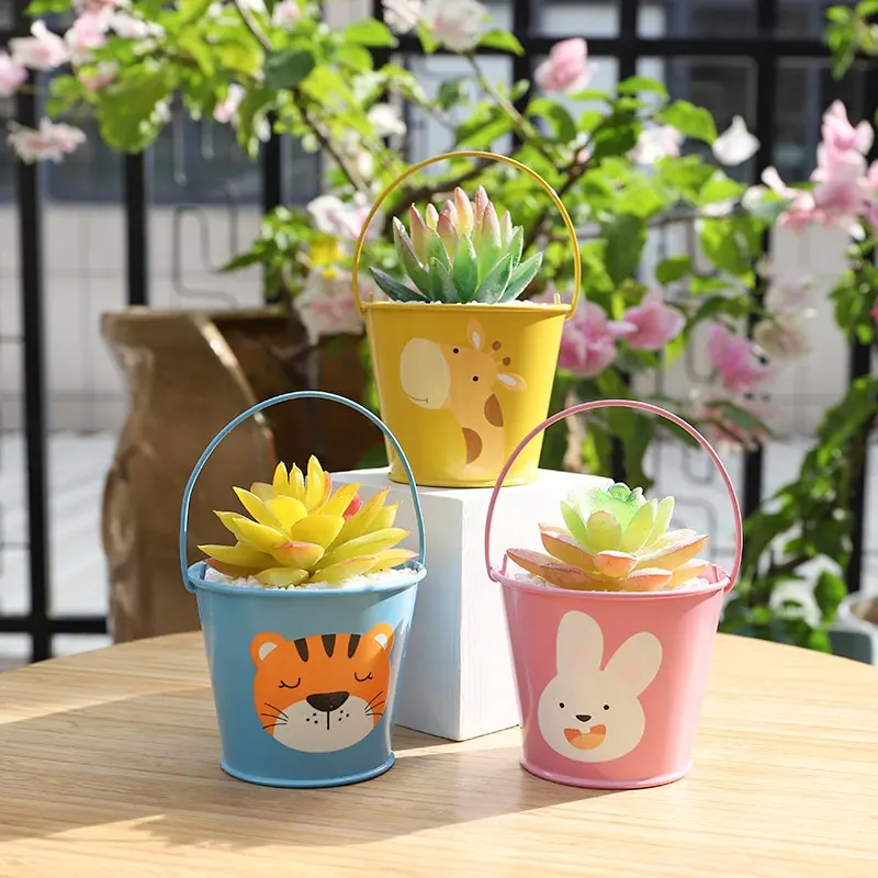 Hot Selling Item Personality Creative Desktop Ornament Modern Minimalist Cartoon Mini Flower Pot for Garden Supplies with Handle