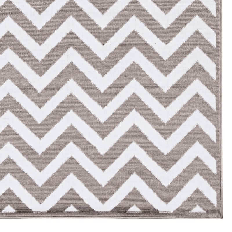 Linon Capri Chevron Rug - 4'3'' x 7'3''