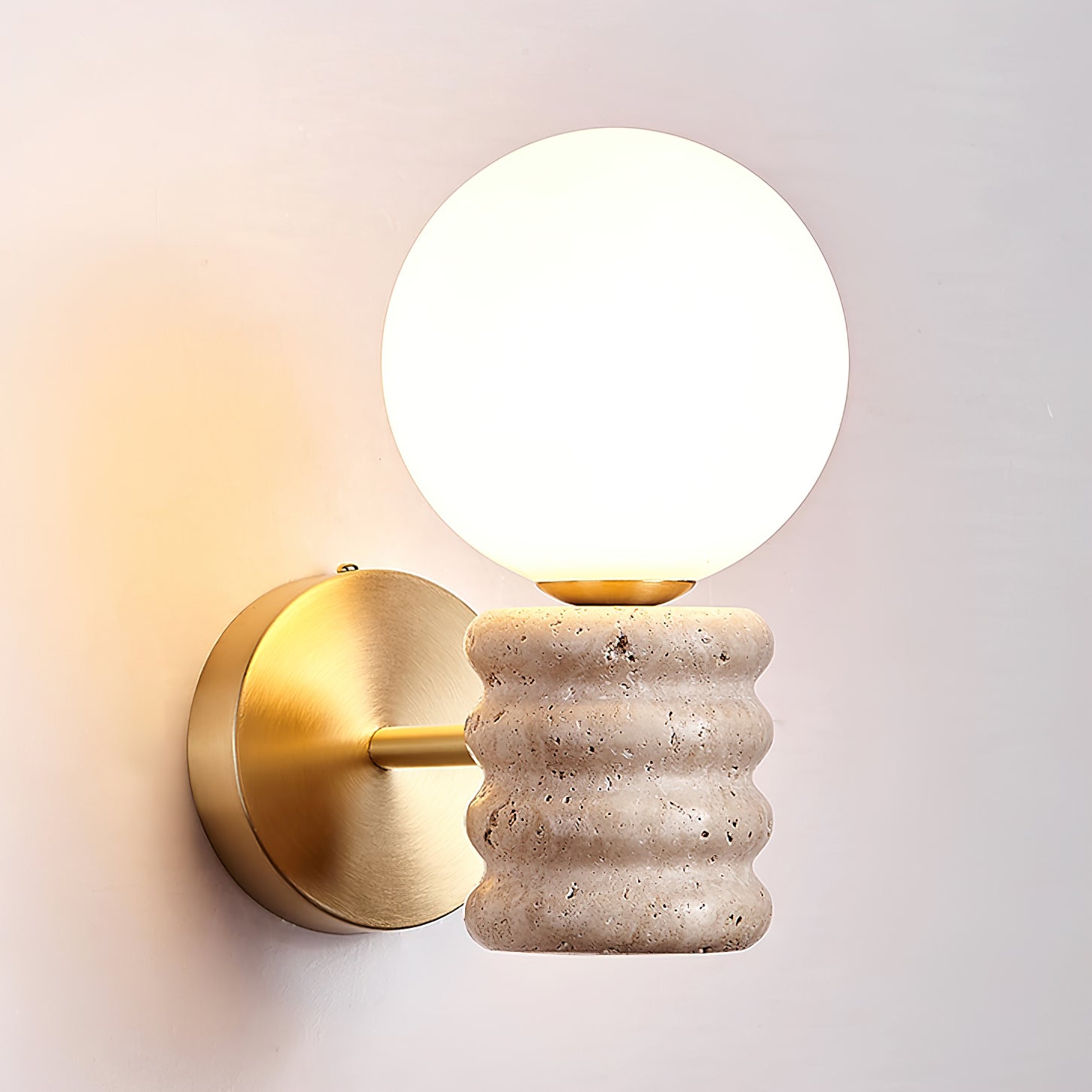 Romus Wall Lamp