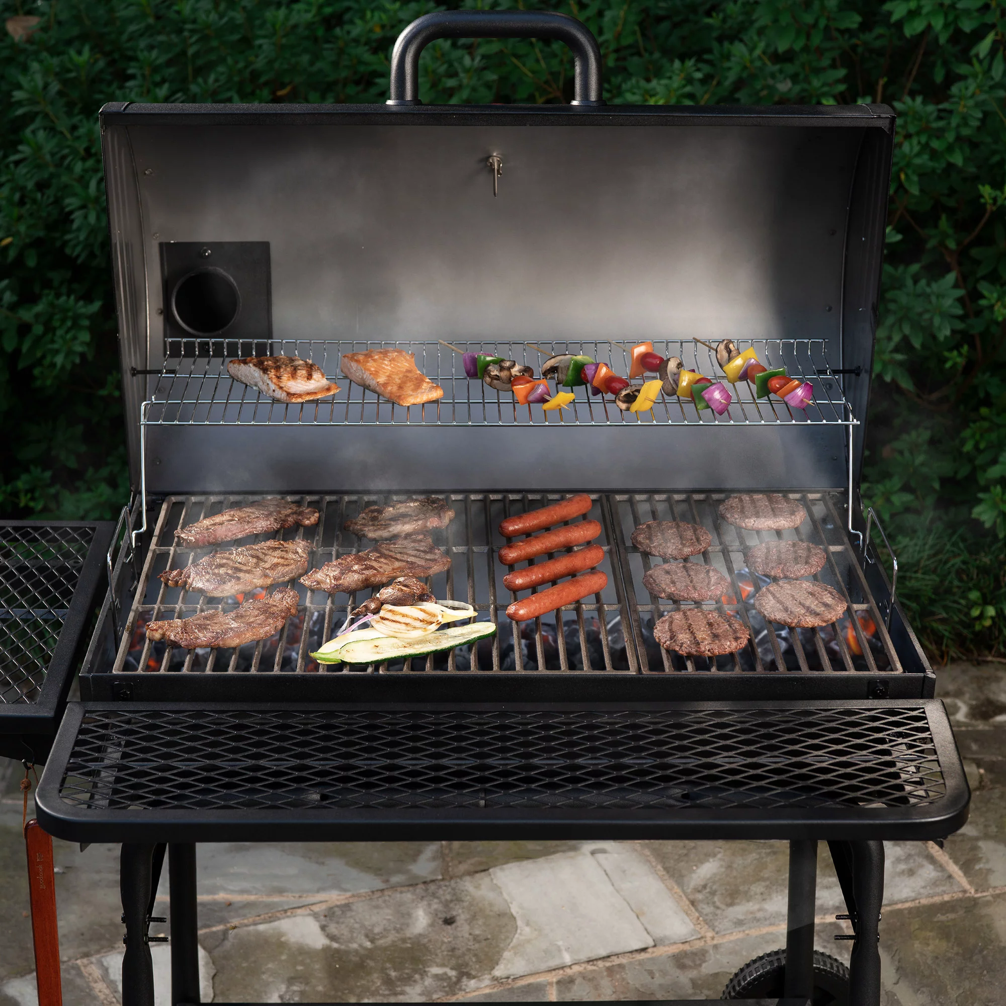 Char-Griller 32 Charcoal Grill