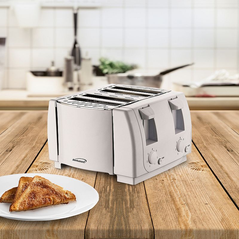 Brentwood 4 Slice Cool Touch Toaster in White