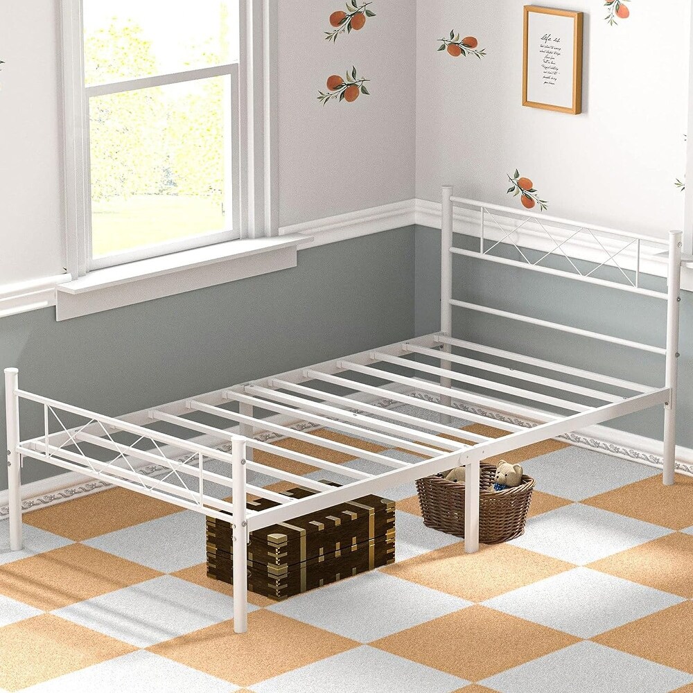 VECELO Contemporary Metal Platform Bed Frame  Student apartment Beds