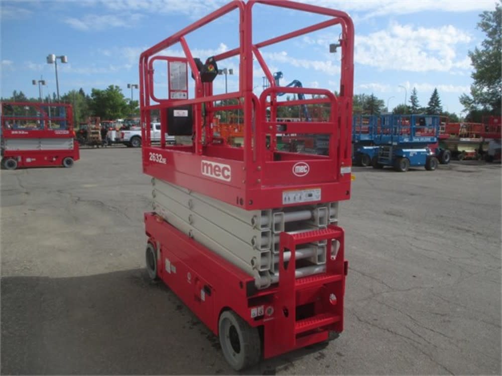 26 Ft. Electric Scissor Lift ;