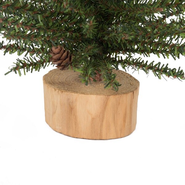 Vickerman 18 Carmel Pine Artificial Christmas Tree，Unlit