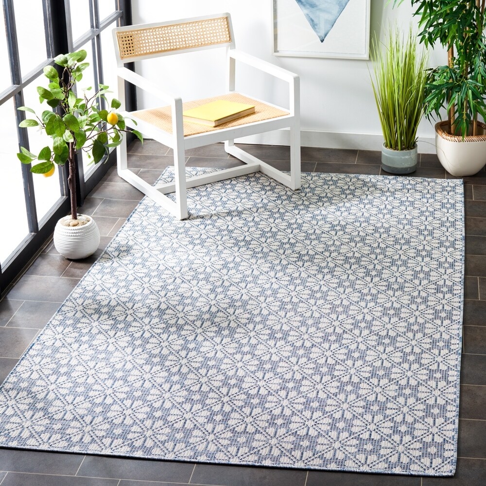 Martha Stewart by SAFAVIEH Matty Indoor/ Outdoor Rug