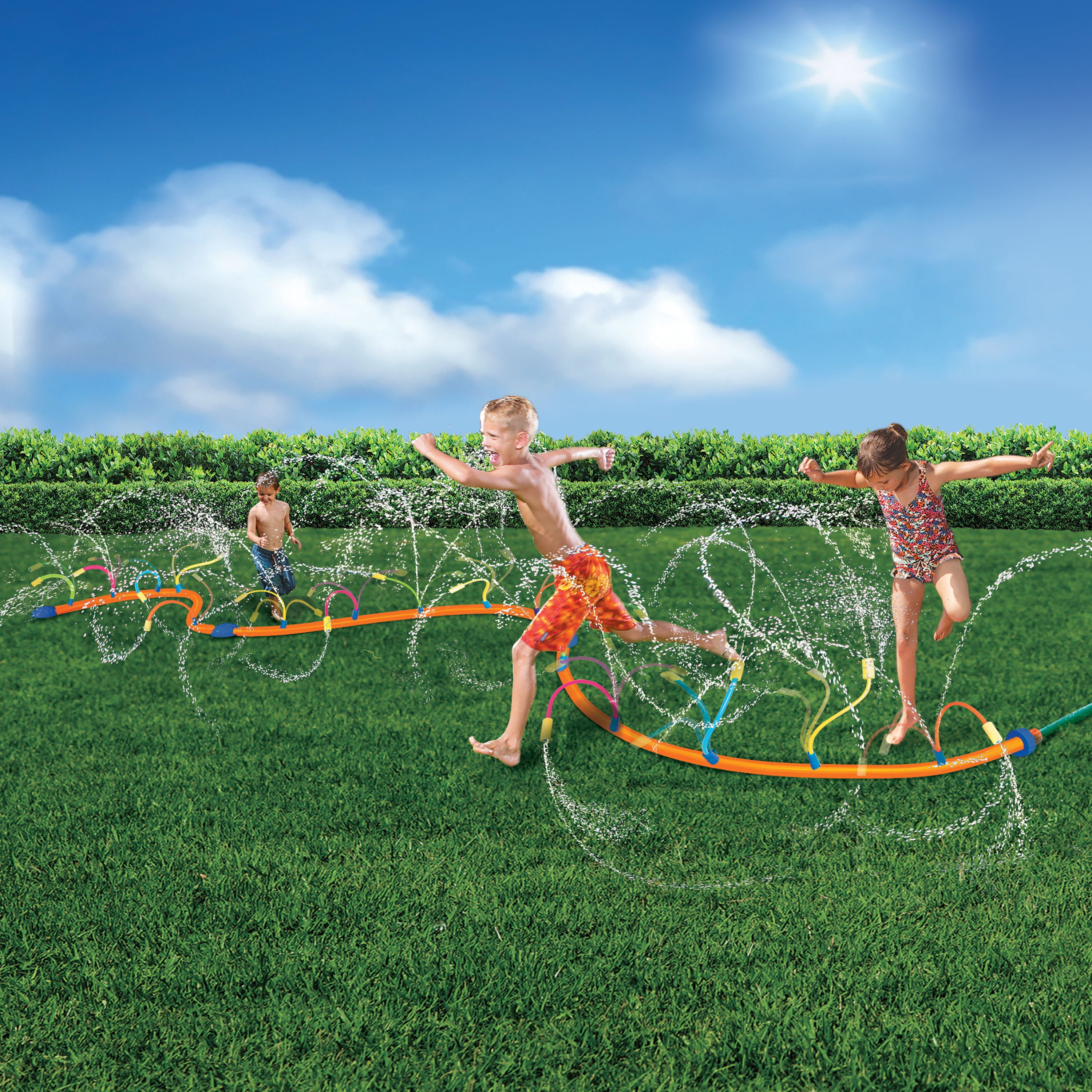 Banzai Wigglin Water Sprinkler 12' Outdoor Lawn Summer Family Fun Sprinkler， Ages 3+