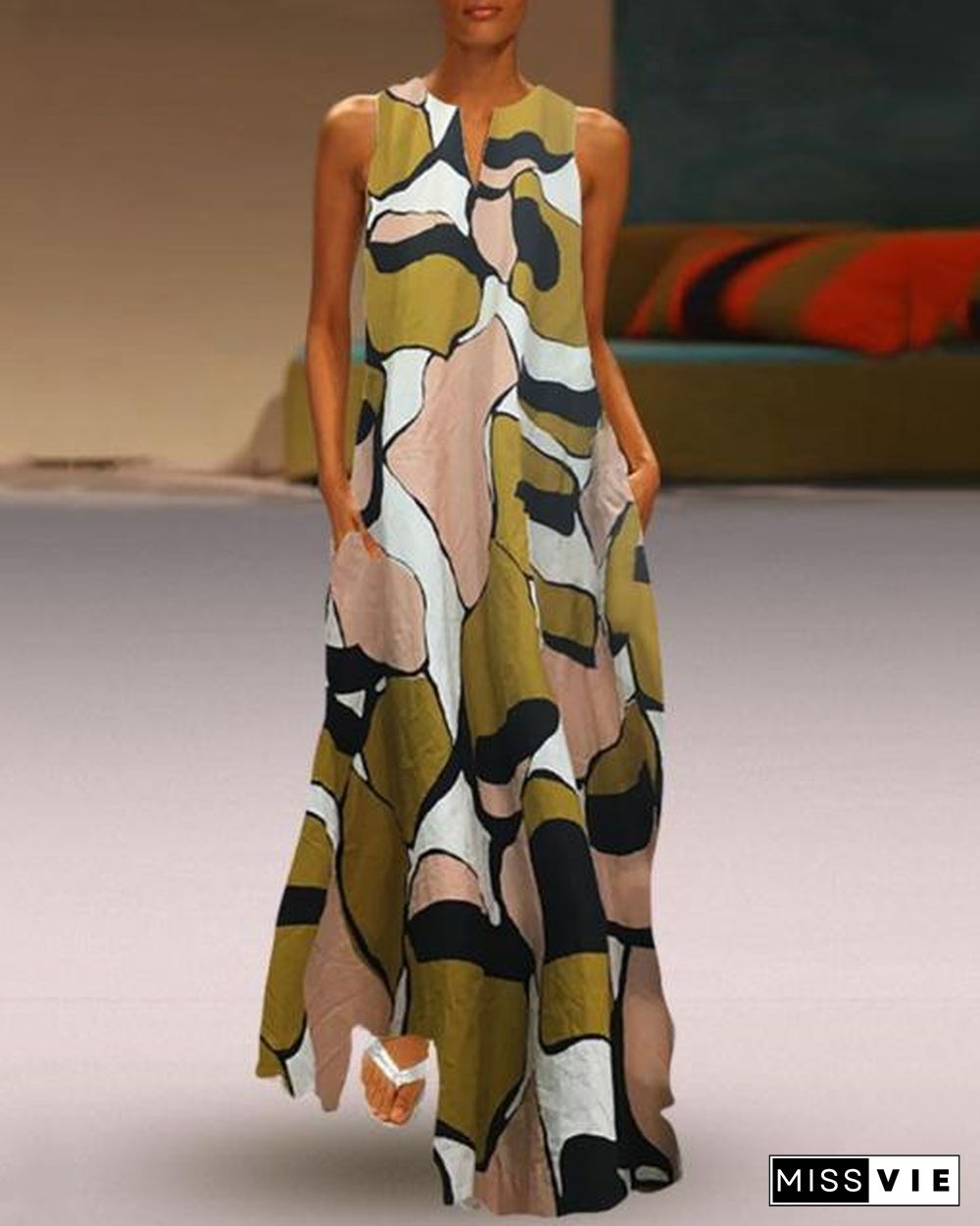 Vintage V Neck Camo Sleeveless Maxi Dresses