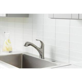 Glacier Bay Market Single-Handle Pull-Out Sprayer Kitchen Faucet in Stainless Steel HD67737-0008D2