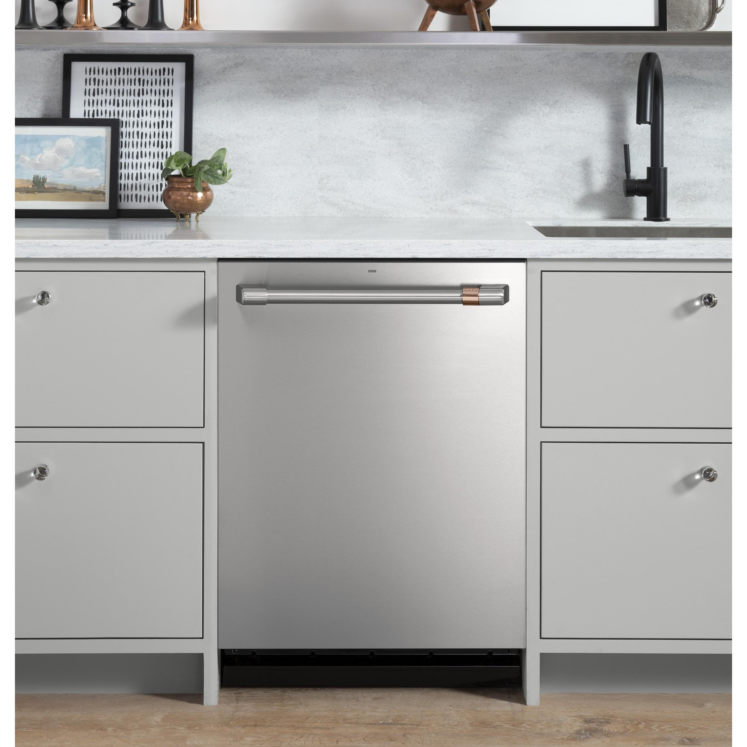 Café 24-inch Built-in Dishwasher with Stainless Steel Tub CDT845P2NS1