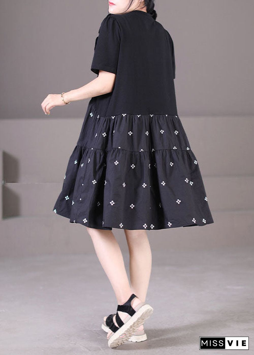 Style Black O-Neck Embroideried Ruffled Patchwork Wrinkled Cotton A Line Dress Short Sleeve