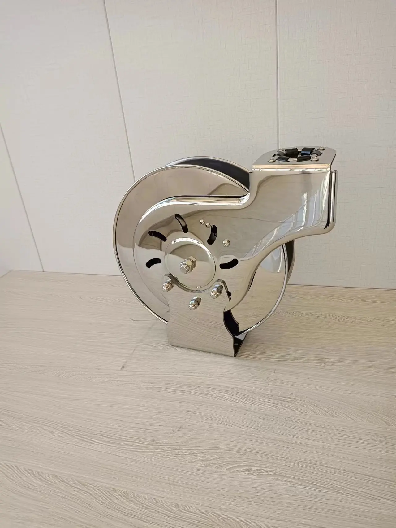 3/8'' 304 Stainless Steel Water Hose Reel Pressure Washer  Automatic Telescopic Hose Reel