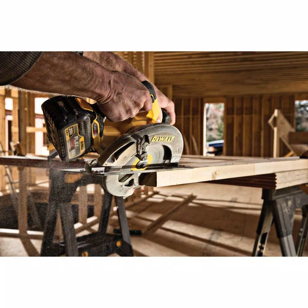 DEWALT FLEXVOLT 60-Volt MAX Cordless Brushless 7-1/4 in. Circular Saw with (2) FLEXVOLT 6.0Ah Batteries and#8211; XDC Depot