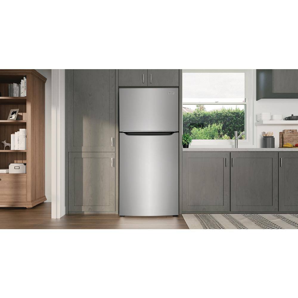 FRIGIDAIRE GALLERY 20.0 cu. ft. Top Freezer Refrigerator in Smudge-Proof Stainless Steel FGHT2055VF