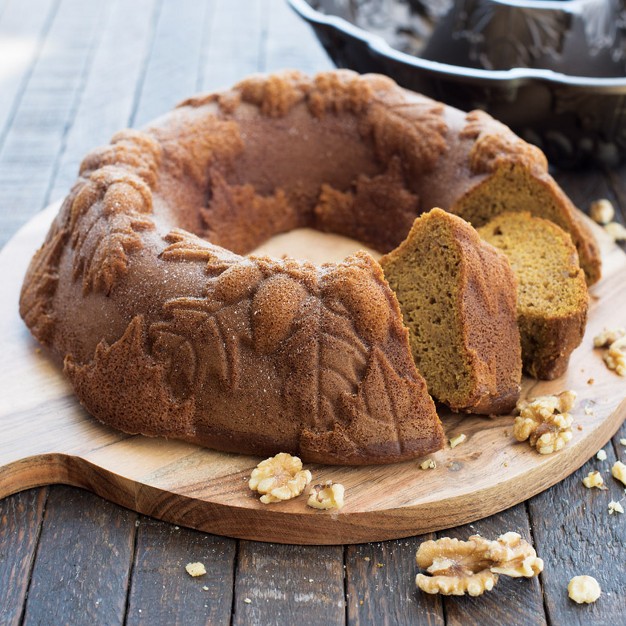 Nordic Ware Autumn Wreath Bundt Pan Bronze