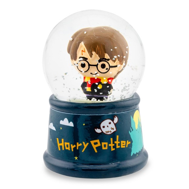 Silver Buffalo Harry Potter Chibi Mini Light up Snow Globe 2 5 Inches Tall