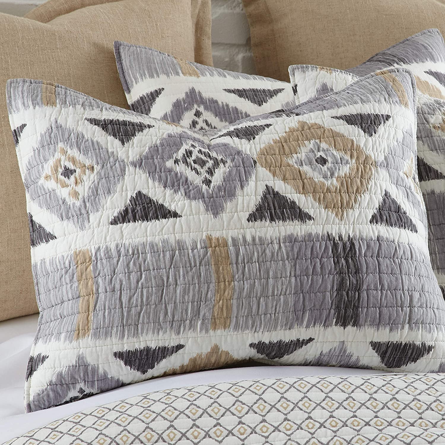 Levtex Home - Santa Fe Quilt - Ikat Pattern in Soft Grey， Cream and Tan - Full/Queen Quilt Size (88 x 92in.) - Reversible Pattern - Cotton - Shams Sold Separately