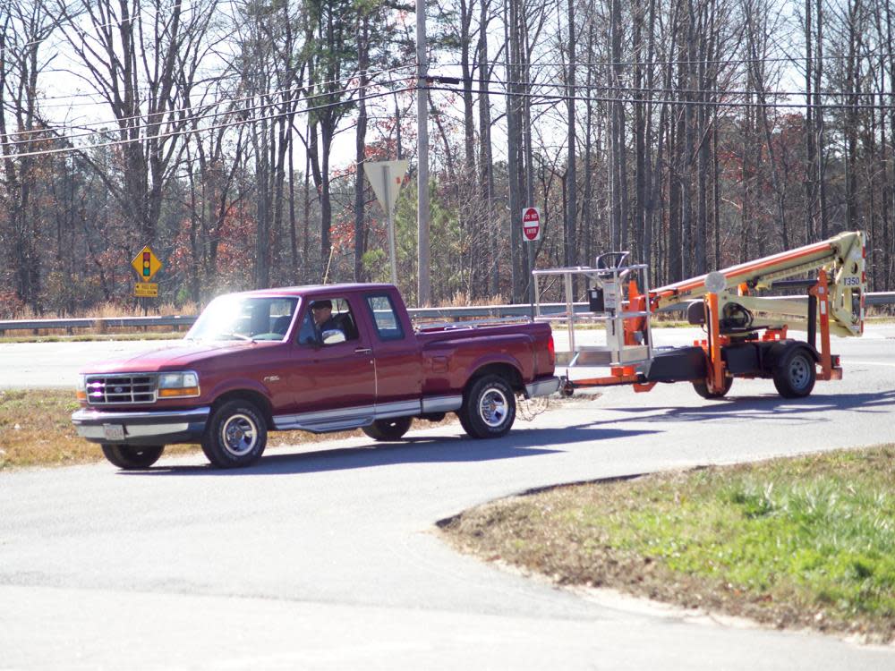 JLG 35and#8242; Tow-Pro? Boom Lift Towable ;