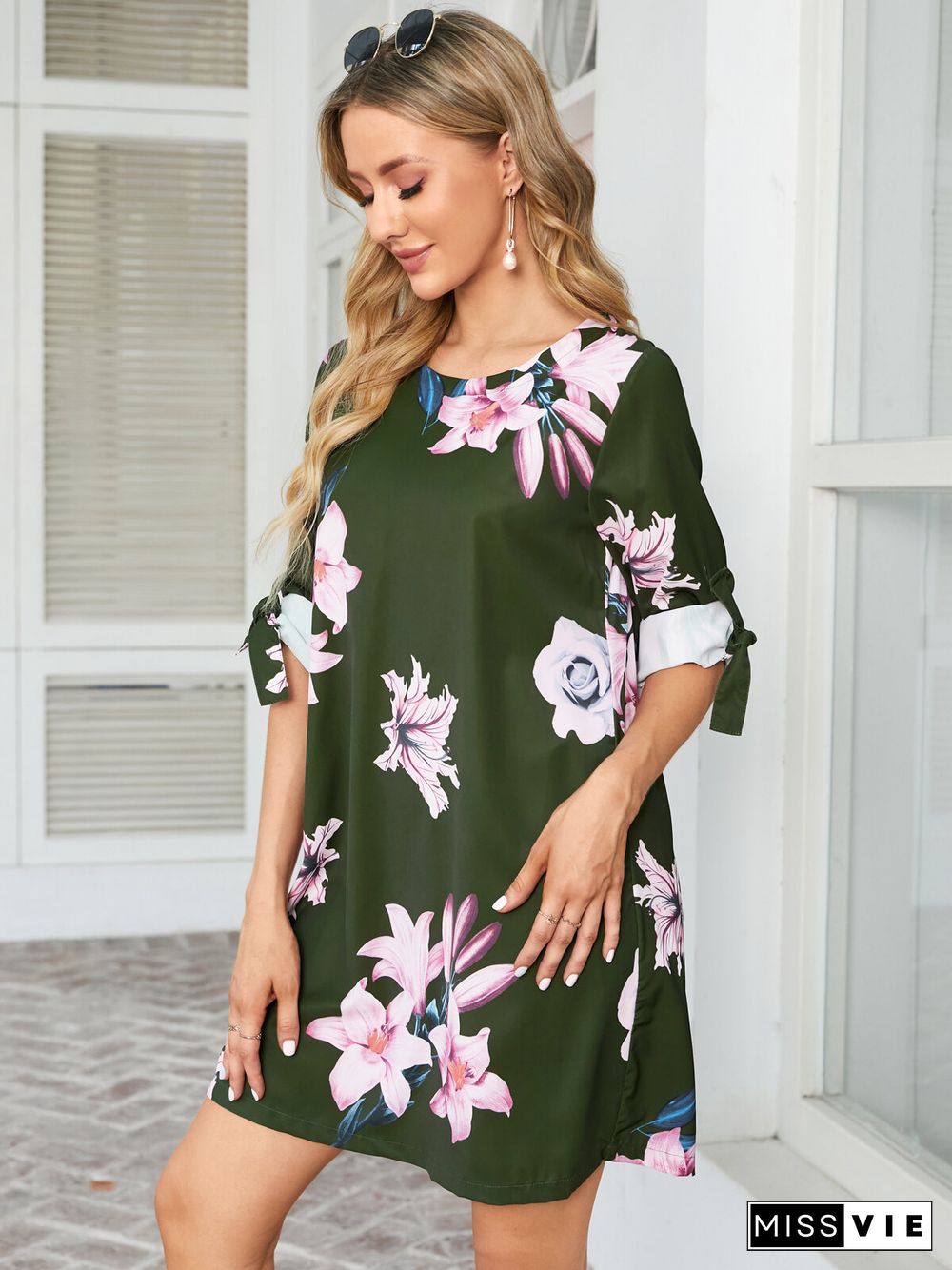 Floral Printed O-neck Half Sleeve Midi Dress