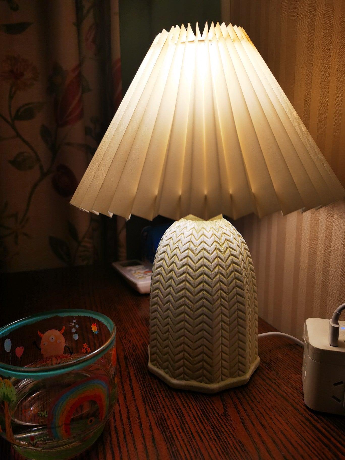 Vintage Pleated Table Lamp