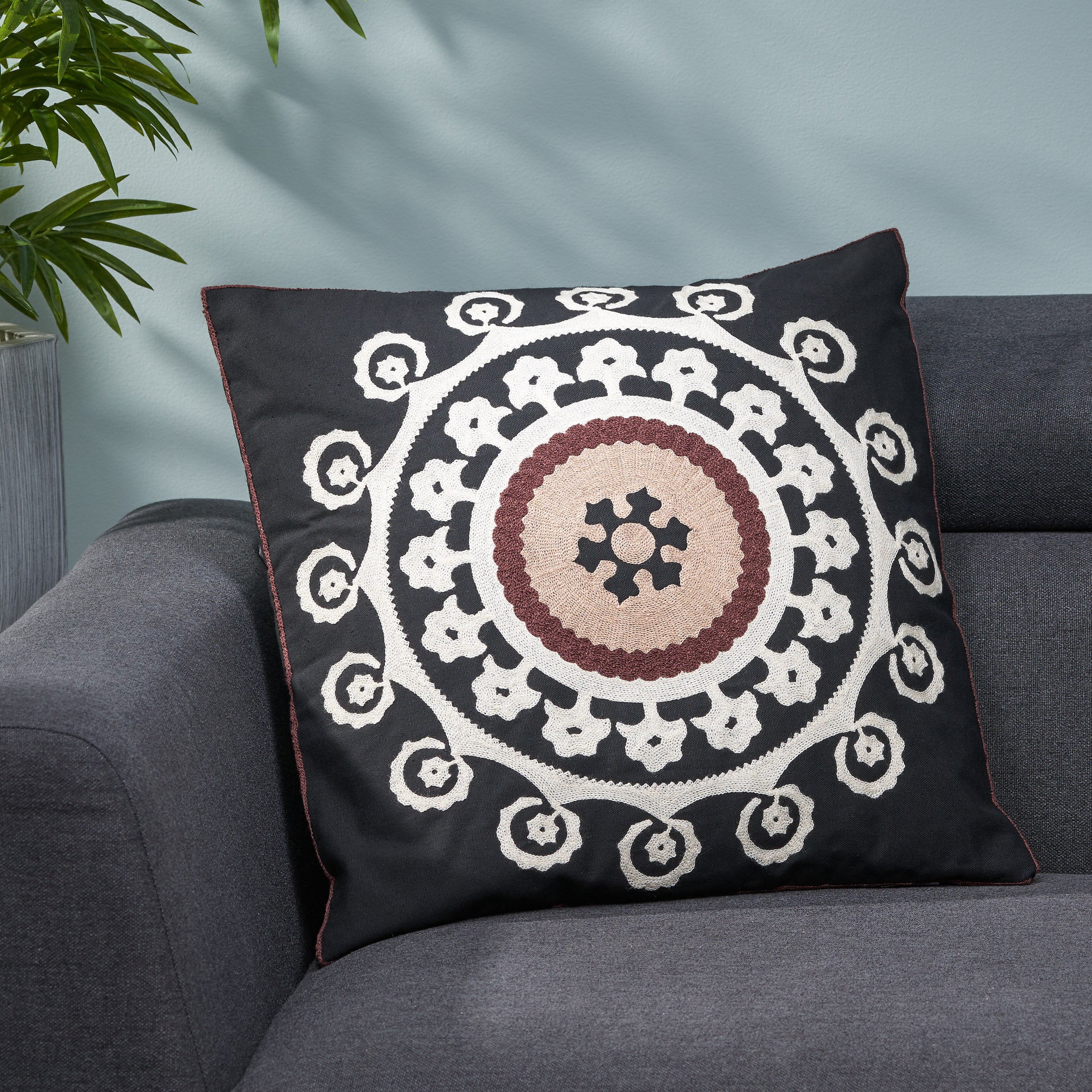 Jahaire Modern Throw Pillow Cover