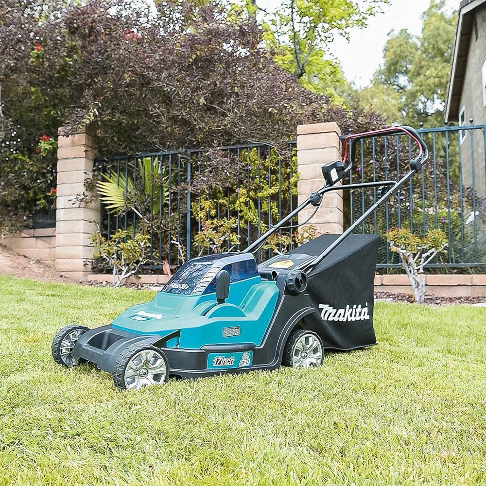 Makita 18-Volt X2 (36V) LXT Lithium-Ion Cordless 17 in. Walk Behind Residential Lawn Mower Kit (5.0Ah) XML05PT