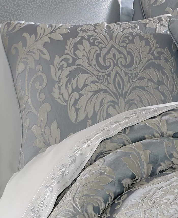 Five Queens Court Faith Comforter Set， Queen