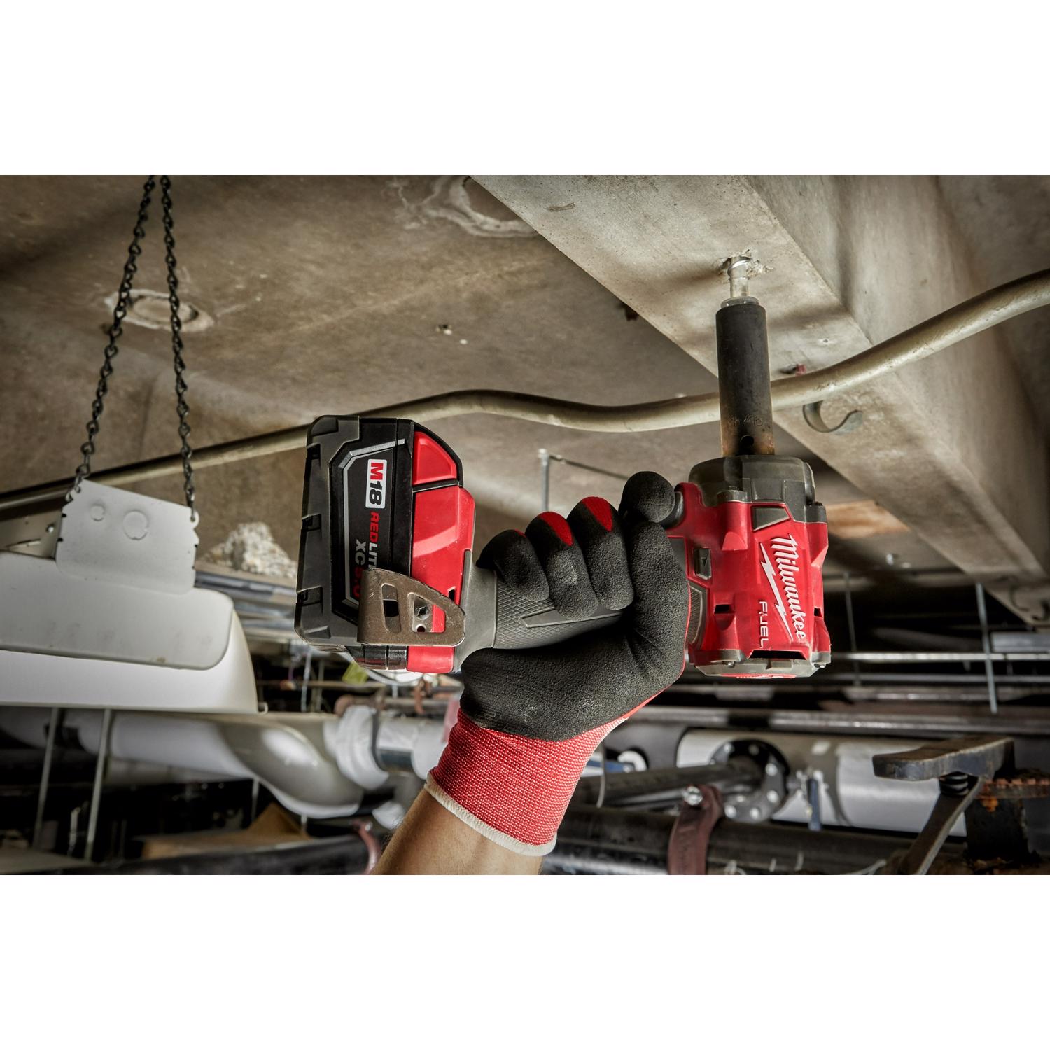 MW M18 FUEL 18 V 3/8 in. Cordless Brushless Compact Impact Wrench Kit (Battery \u0026 Charger)