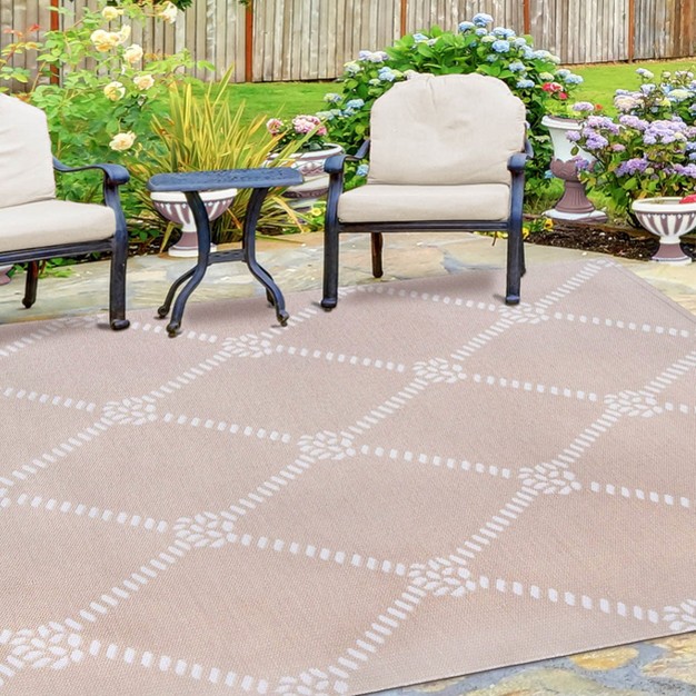 Modern Coastal Diamond Lattice Indoor Outdoor Area Rug By Blue Nile Mills