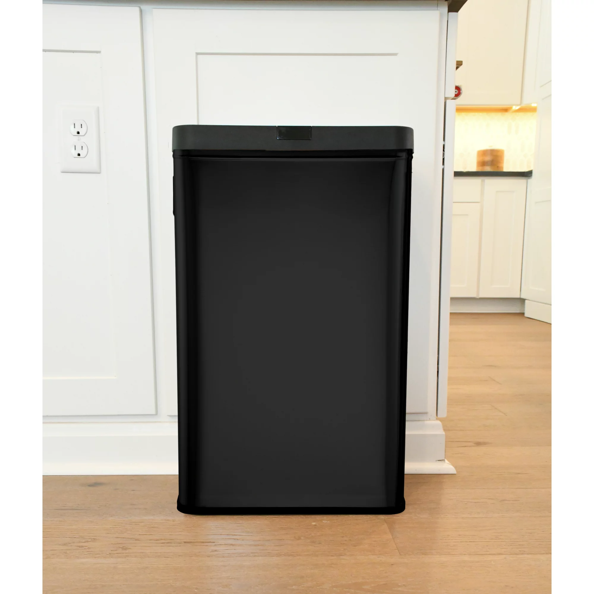 Better Homes and Gardens 13.7 Gal Stainless Steel Touchless Kitchen Garbage Can， Black