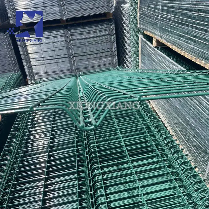 Hot Sale PVC Coated Antirusting 3D Curved  Wire Mesh Fence