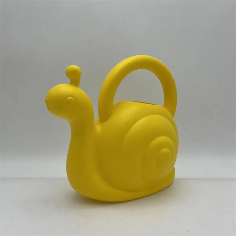 Hot selling likable cartoon snail kids animal watering can mini watering bottle garden beach tool set