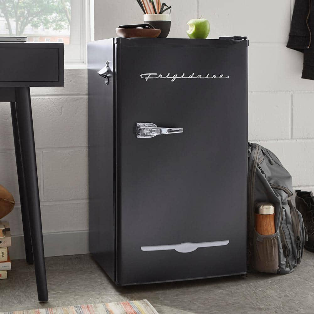 Frigidaire 32 cu ft Retro Mini Fridge in Black