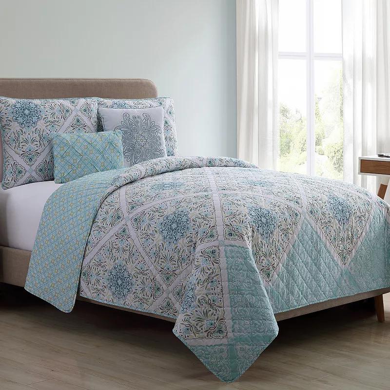 VCNY Home Windsor Quilt Set