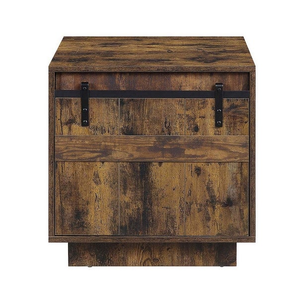 Rick 22 Inch Farmhouse Side End Table， Barn like Door， Rustic Oak Finish